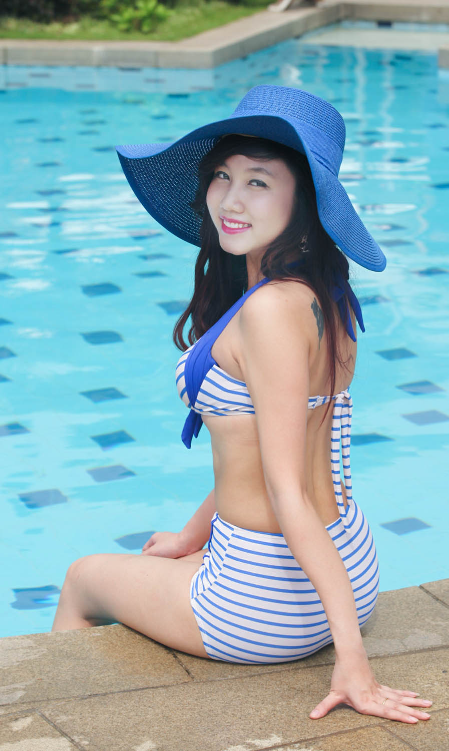  /Content/upload/Miss2015/ngothuyduong/2.JPG