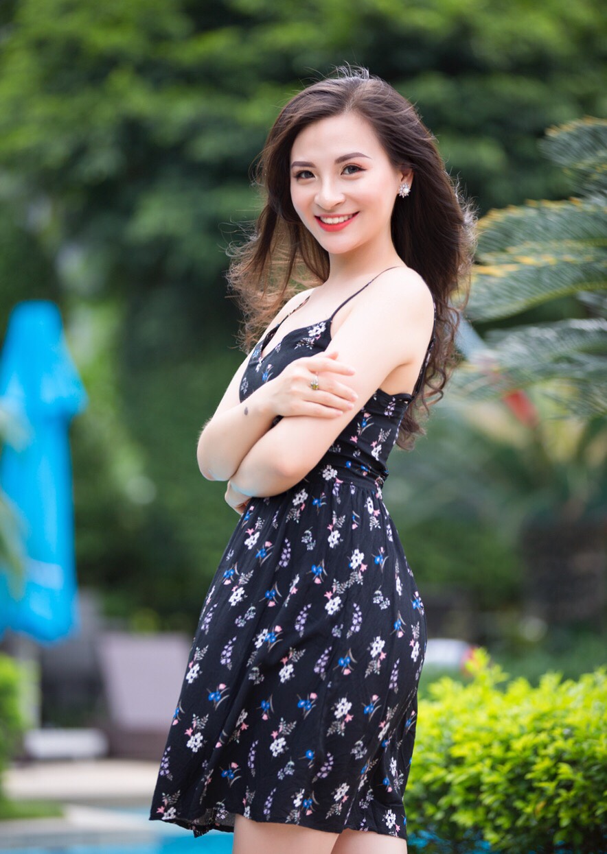 /UserFiles/miss/miss2018/1Tranthikhanhly/chandung2.jpg